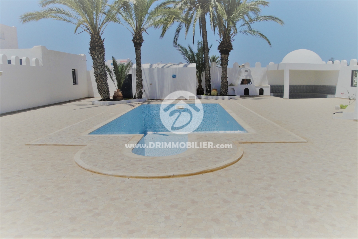 L 131 -                            Vente
                           Villa avec piscine Djerba